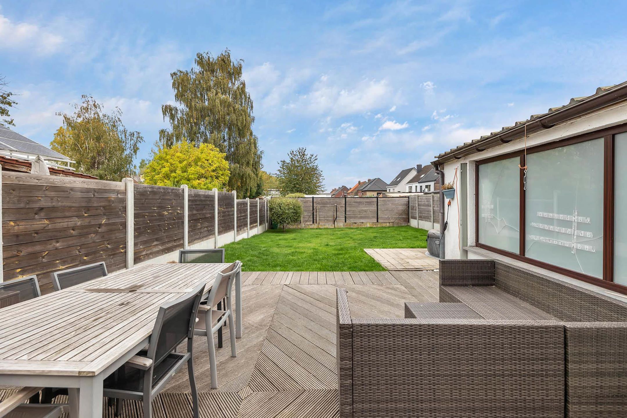 Instapklare woning met tuin en garage in rustige straat  foto 26