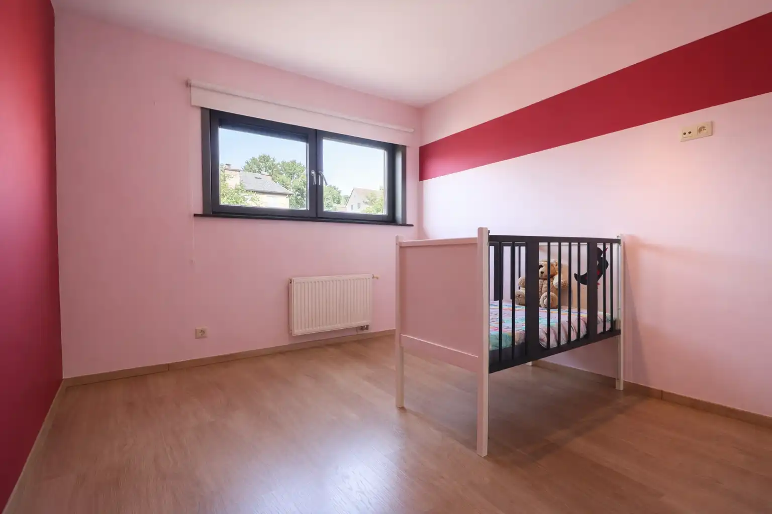 Recente woning met 3 grote slaapkamers, mooie tuin en mogelijkheid tot aankoop carport.  foto 11