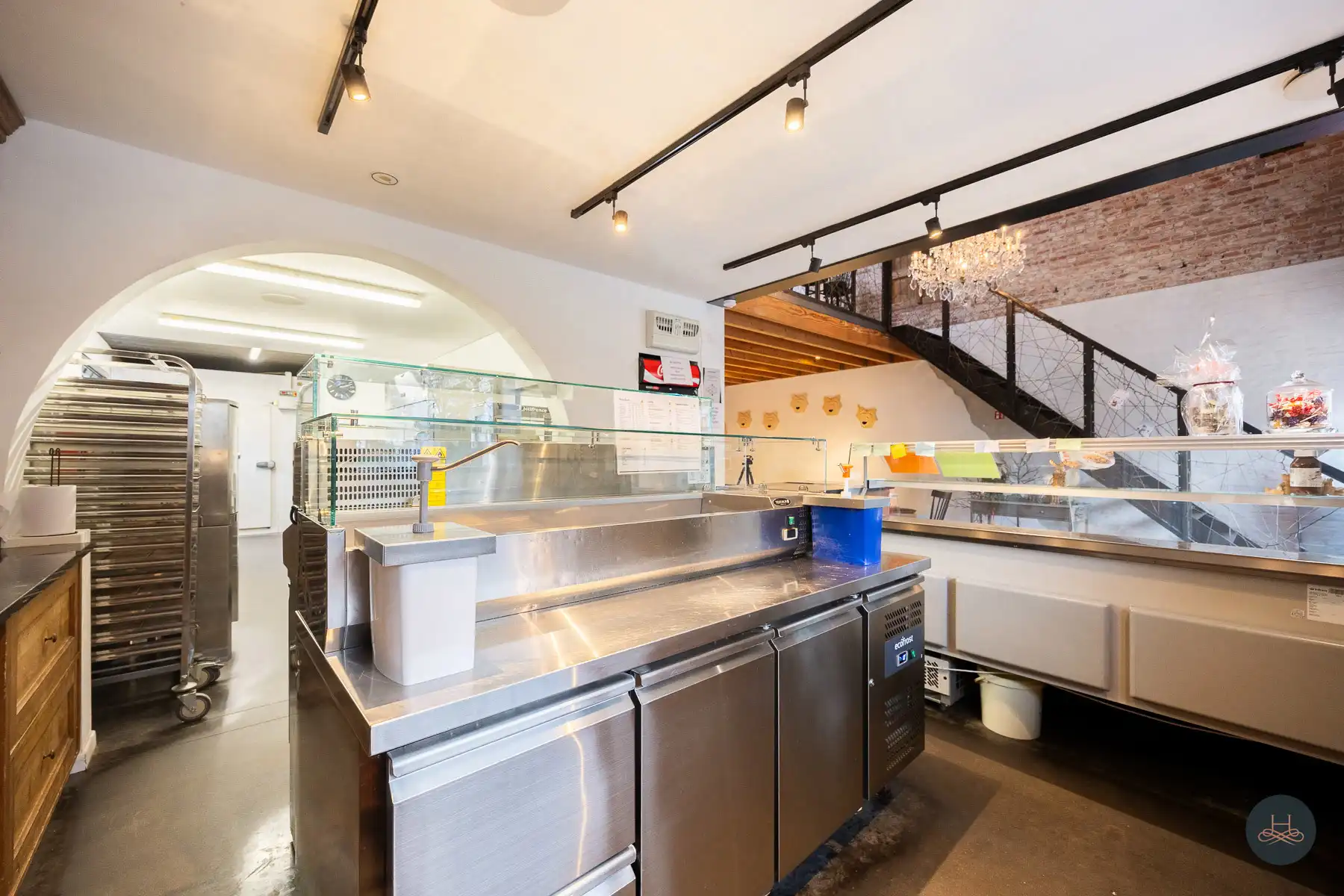 Broodjeszaak op strategisch zeer aantrekkelijke locatie foto 12