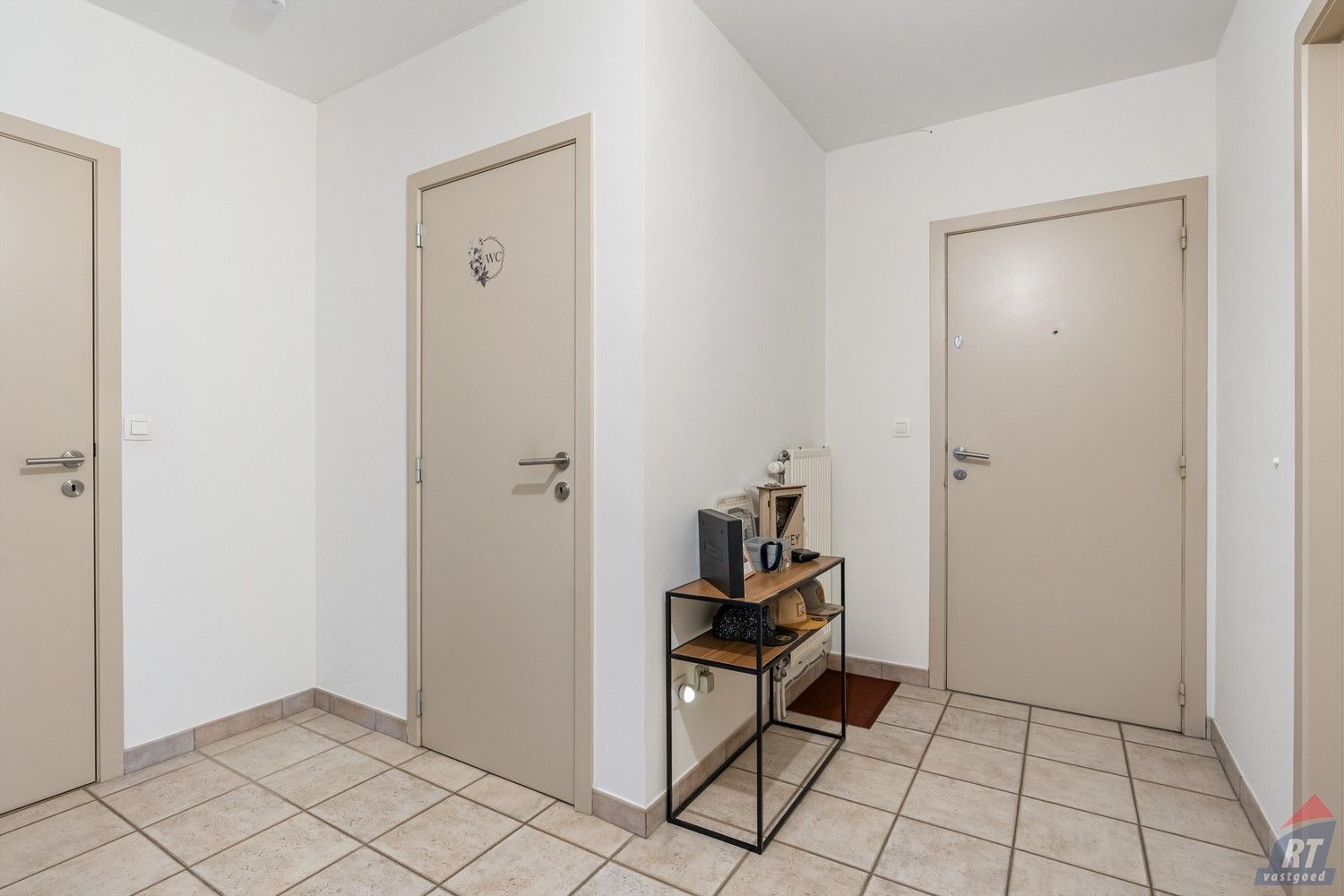 Lichtrijk en energiezuinig 2-slaapkamerappartement met terras in hartje Sint-Truiden foto 4
