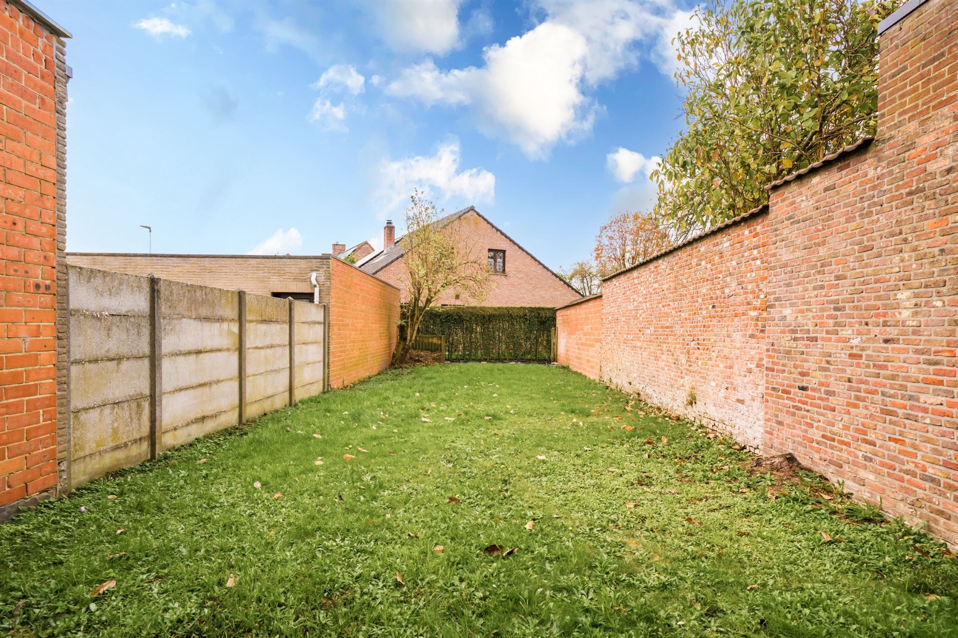 Gerenoveerd gelijkvloers appartement met 1 slpk & grote tuin foto 15