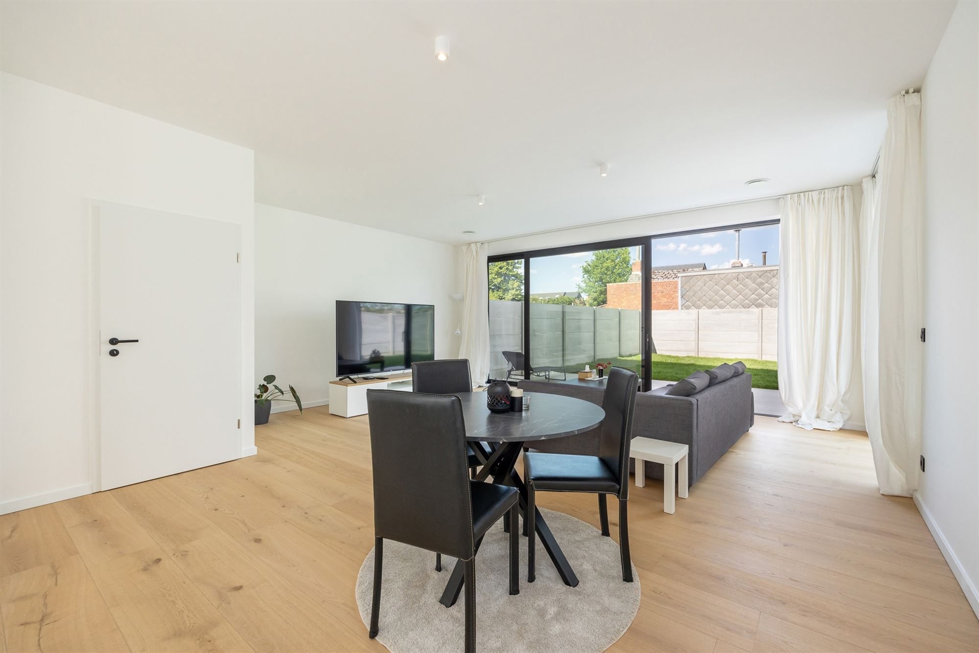Energiezuinige woning met vier slaapkamers en tuin foto 3