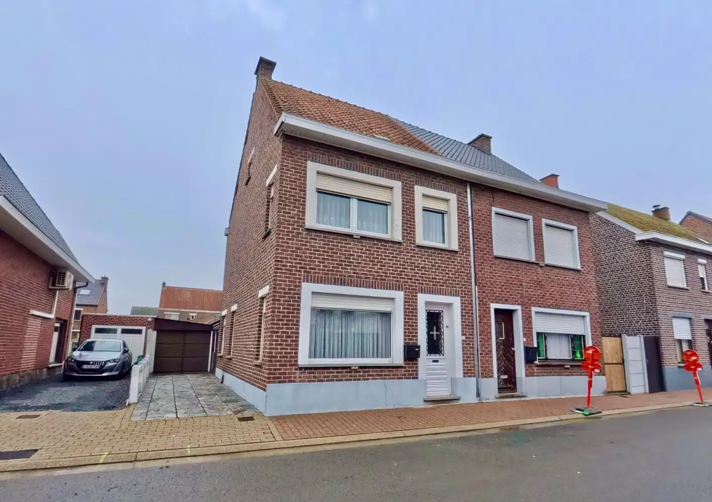 Hoofdfoto van de publicatie: Te renoveren woning met uitbreidingsmogelijkheden!