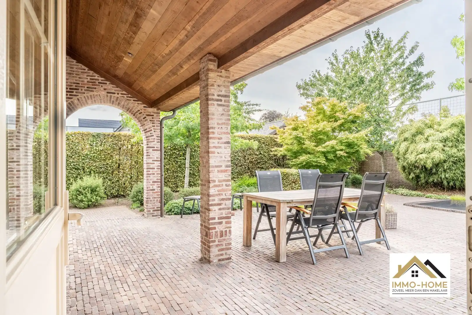 Jonge prachtige woning met enorm volume!! foto 5