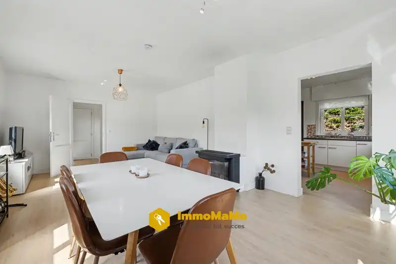 VERKOCHT - INSTAPKLARE WONING MET 2 SLAAPKAMERS (OPTIE TOT 3DE) TE KOOP foto 7