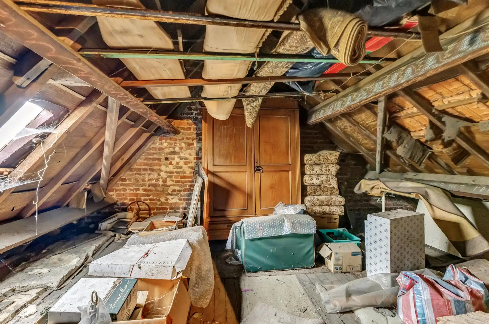 Te renoveren woning met extra entiteit en garage foto 23