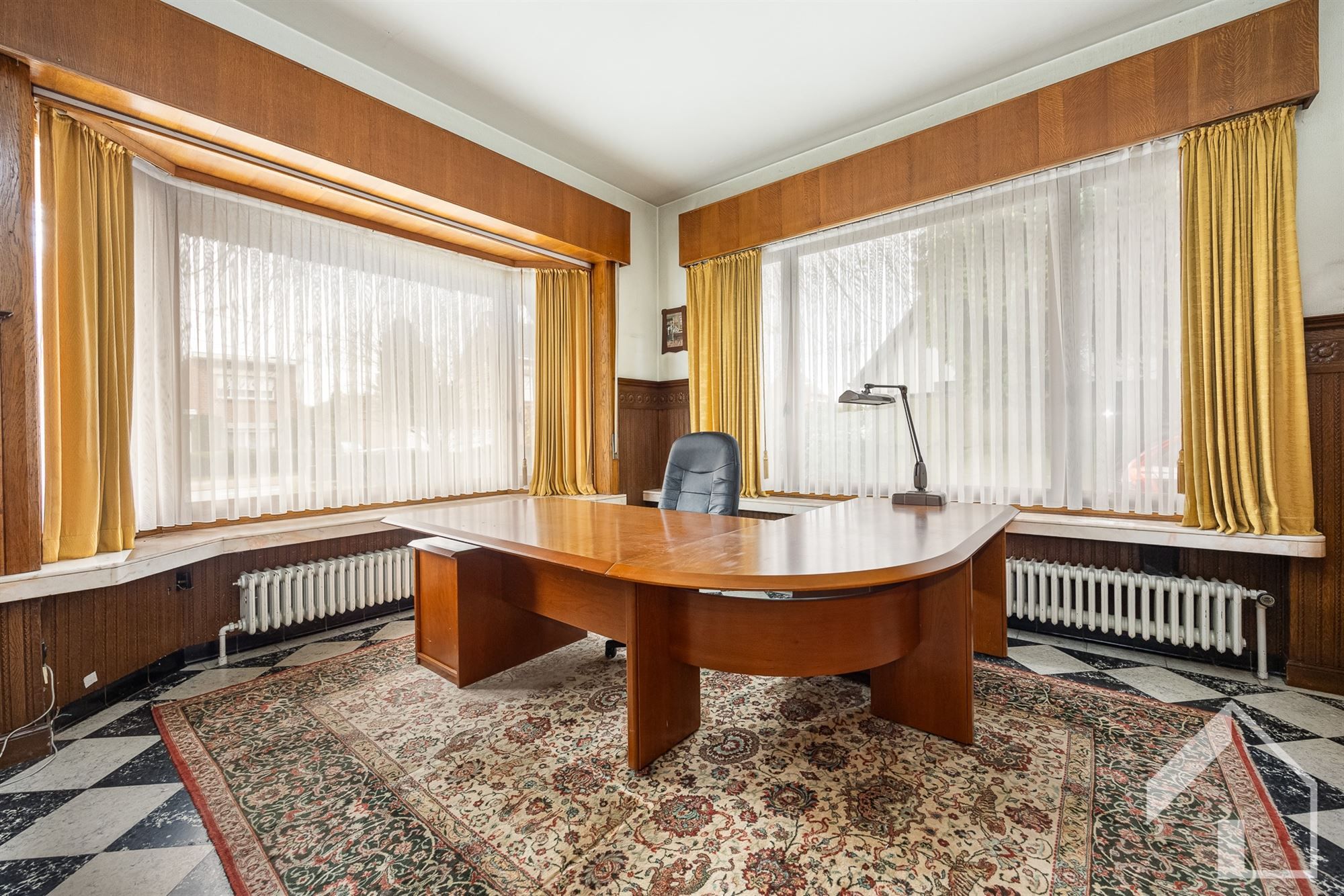 Te renoveren, karaktervolle villa in het centrum van Pulle foto 11