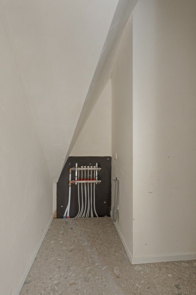 Volledig gerenoveerd duplex-appartement met drie slaapkamers in Lanaken! foto 18