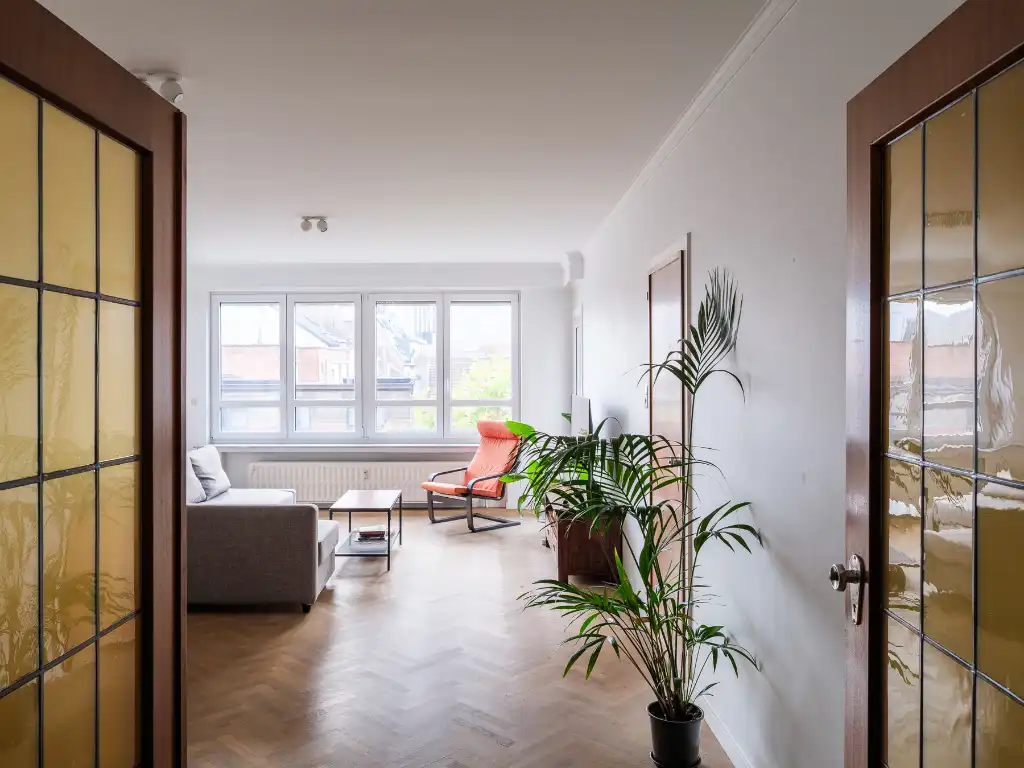 Ruim appartement (115 m² BVO) met 3 volwaardige slaapkamers en twee buitenruimtes nabij station Gent-Sint-Pieters. foto 2