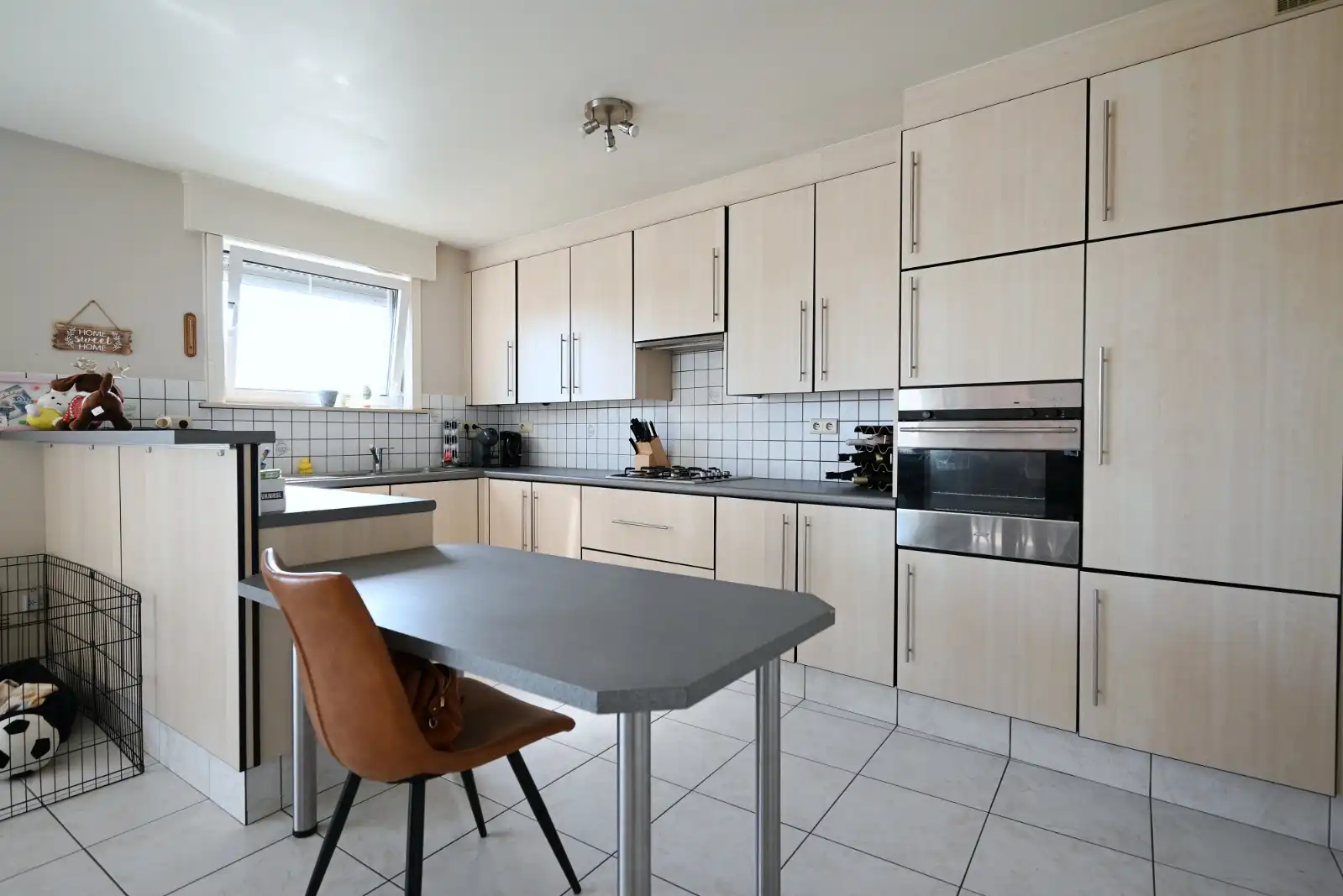 Ruim en lichtrijk appartement met prachtig zicht op het Roobeekpark! foto 3