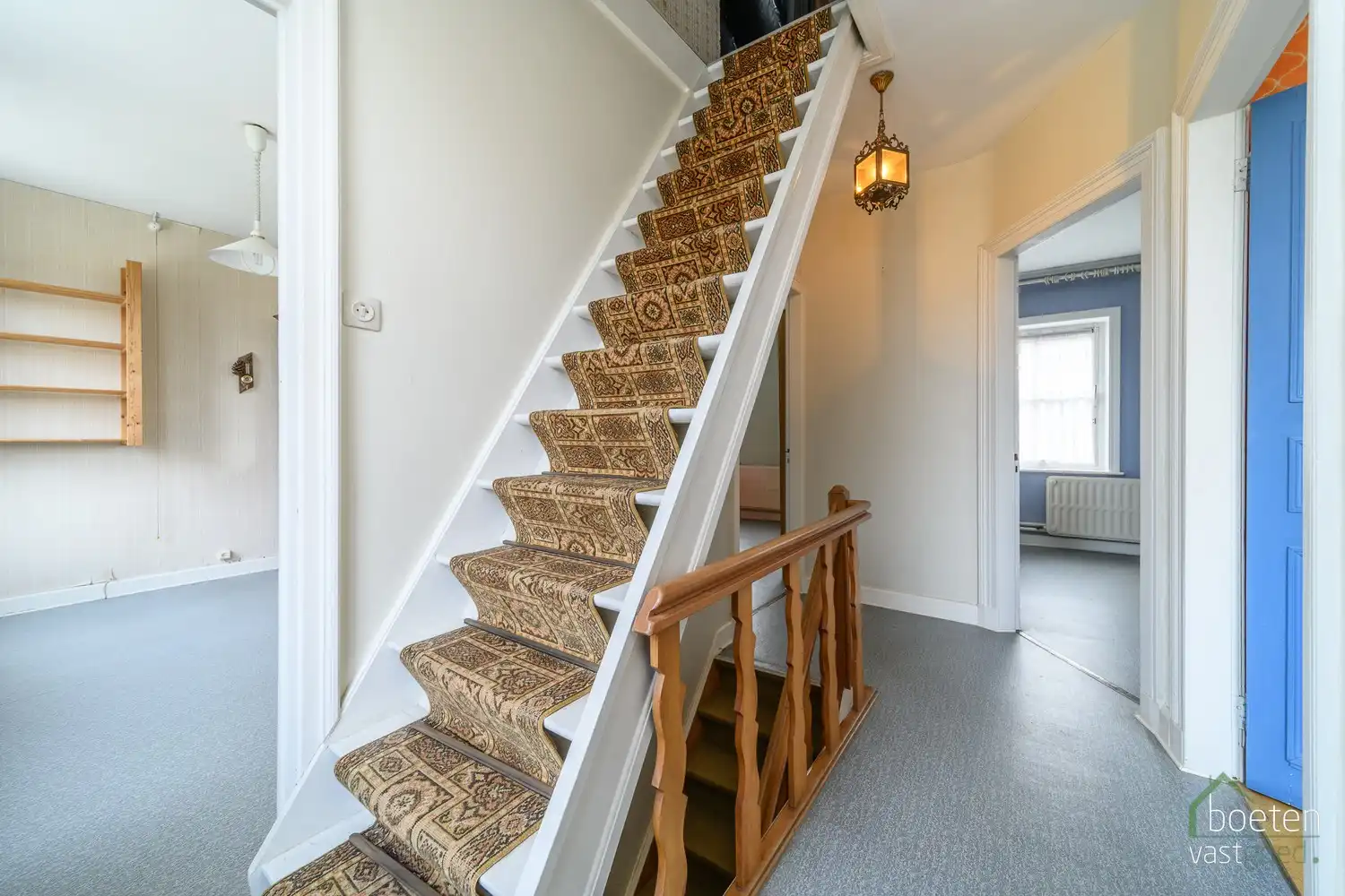 ROESBRUGGE: Ruime maar te moderniseren rijwoning met 4 slpks., grote garage en gezellige tuin op 492m² grondopp. foto 10