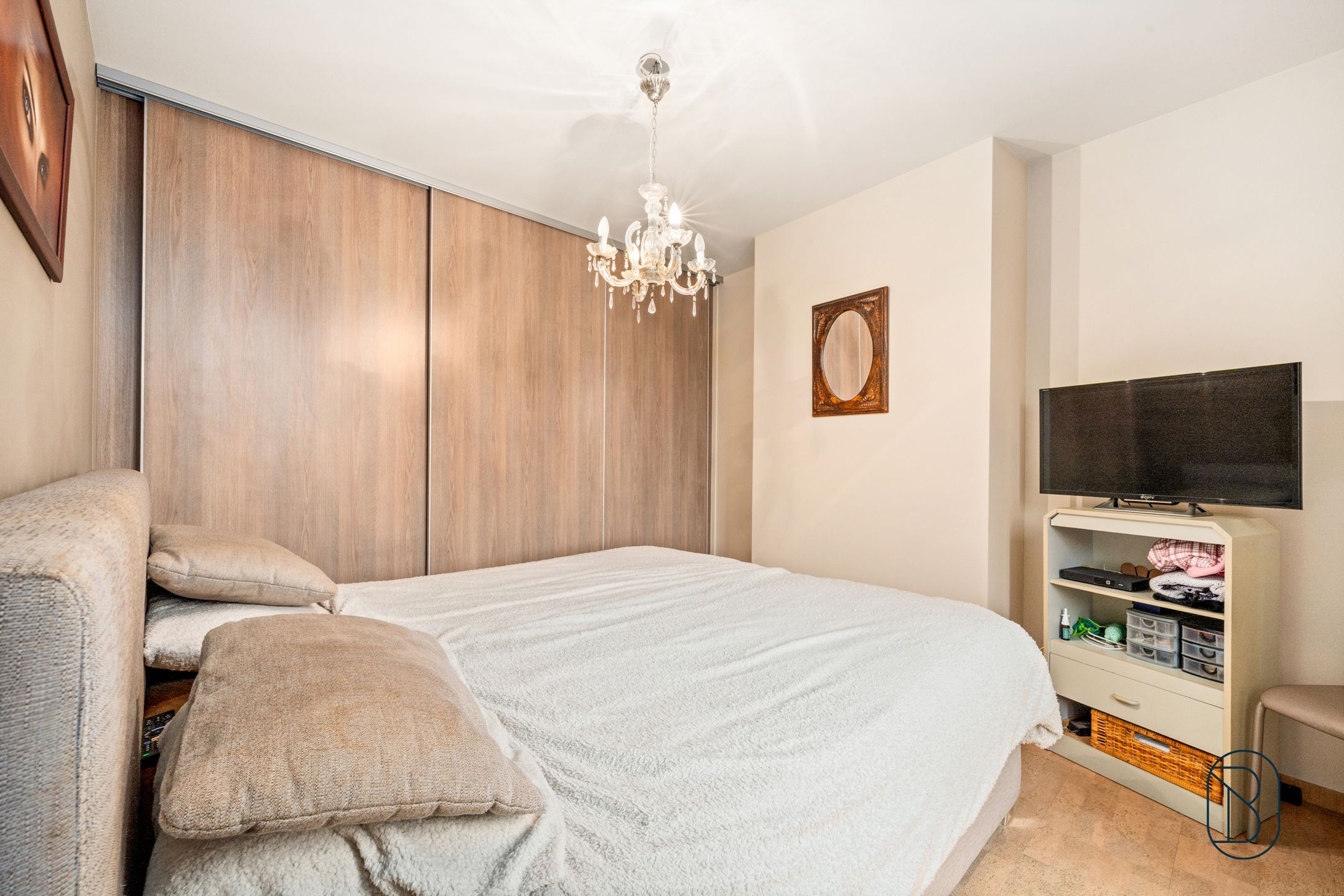 Instapklare woning met 3 slk, tuin, en uitweg met garage foto 12