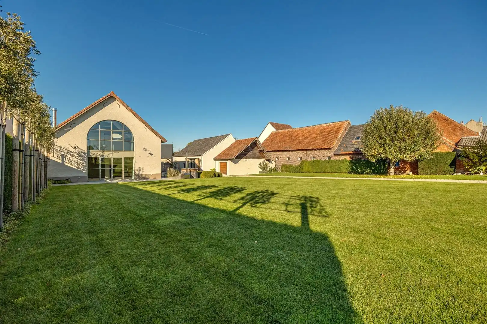 Exclusief landhuis met multifunctioneel bijgebouw foto 24