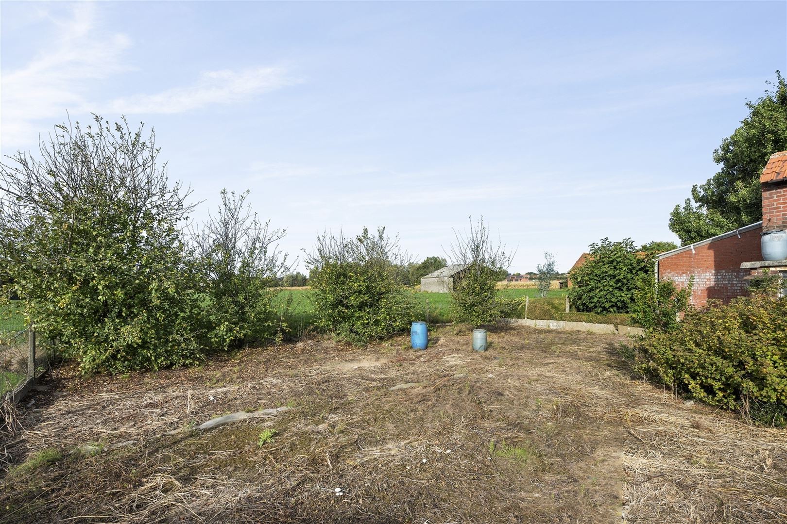 Te renoveren alleenstaande woning foto 21
