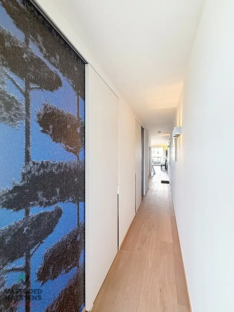 SCHITTEREND VERNIEUWD HOEKAPPARTEMENT – 2 SLPK – TERRASSEN – ZEEZICHT EN ZICHT OP GOLF foto 21