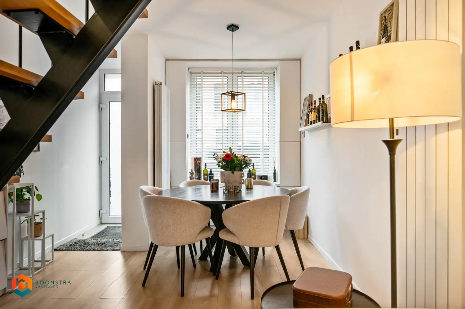 Recent gerenoveerde woning met 2 slpkrs te Mechelen foto 4