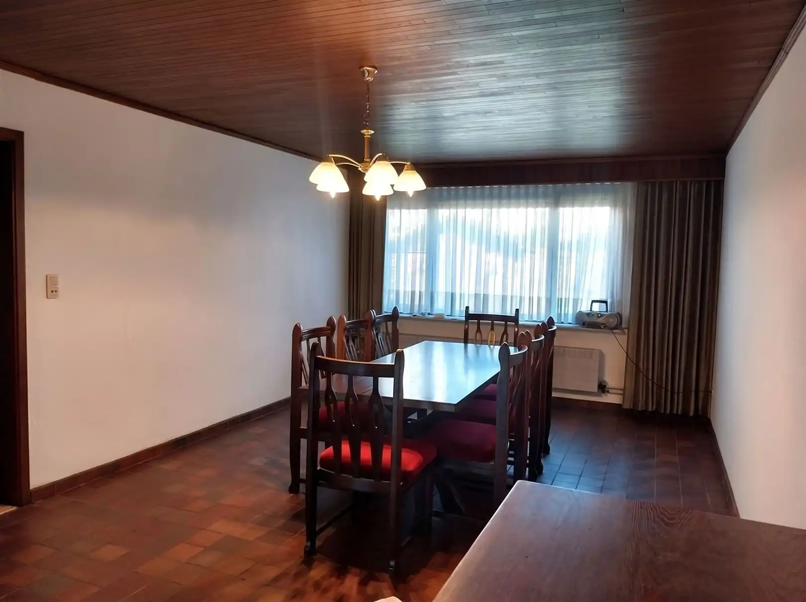 TE HUUR: Gesloten bebouwing met 3 slaapkamers in Aarschot! foto 3