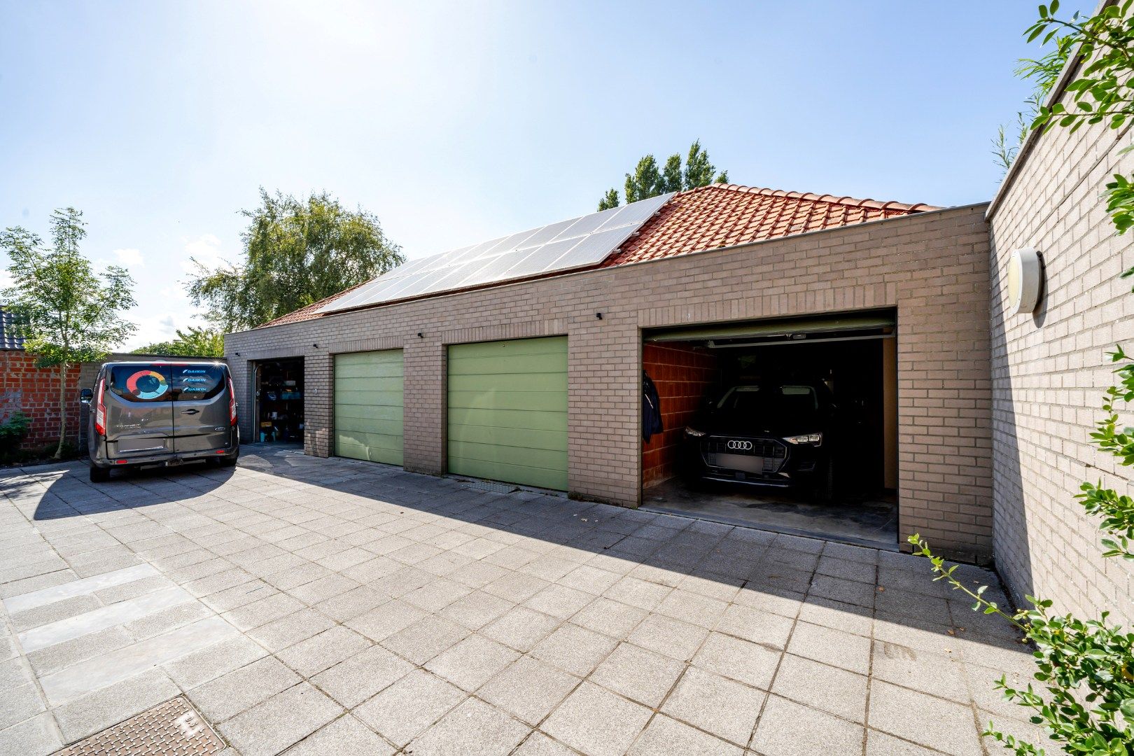 Ruime woonst met zongericht terras en garagebox foto 16
