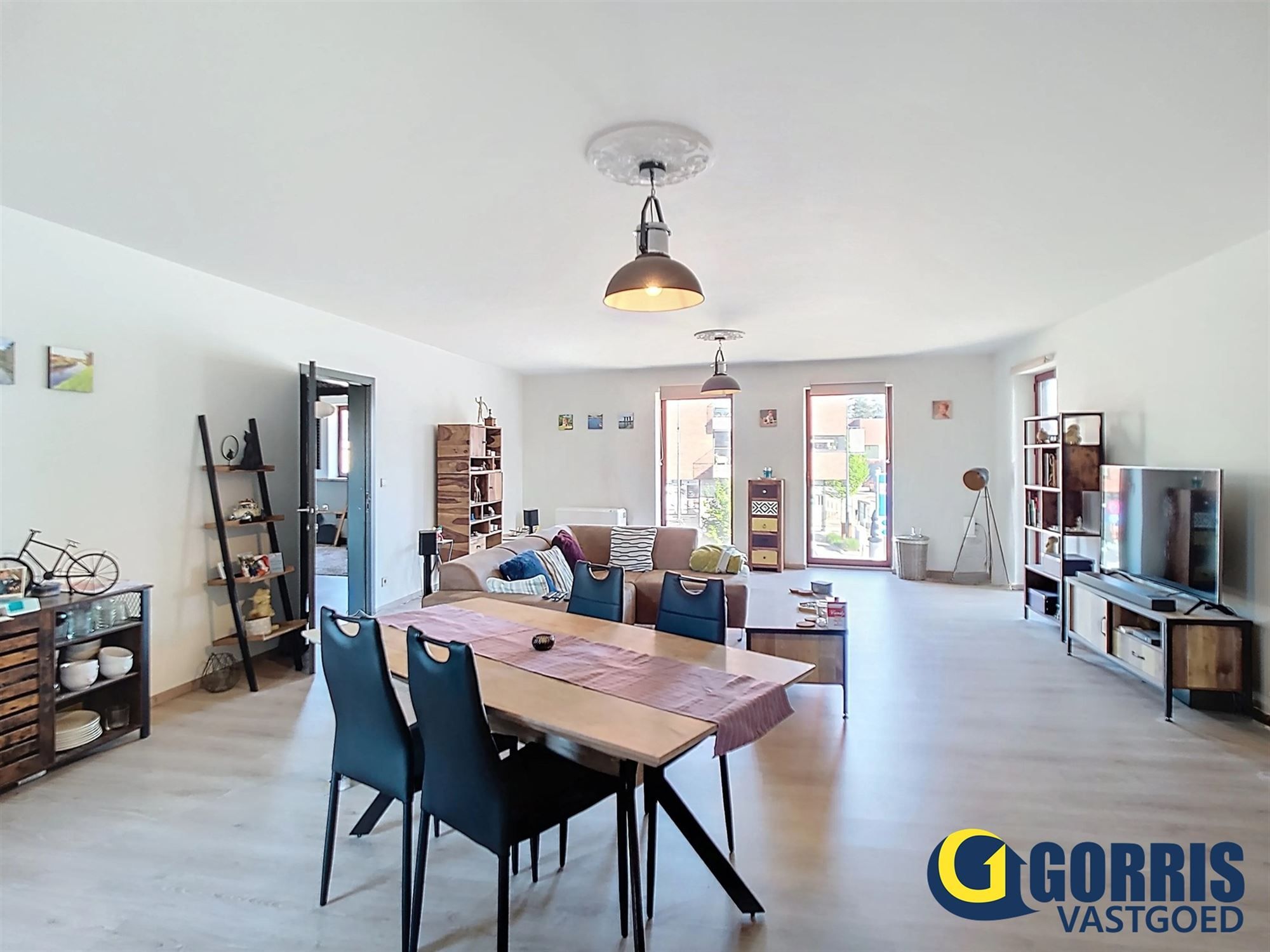 Ruim appartement met terras in het centrum van Begijnendijk foto 4