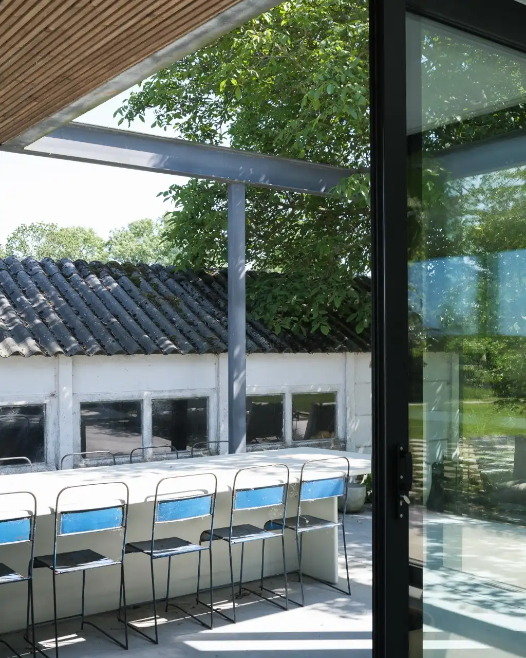 Breskens – Uitzonderlijke eigendom waar authenticiteit, karakter en strakke architectuur naadloos in elkaar samenvloeien op een exclusieve locatie tussen de velden en op een boogscheut van het strand. foto 15