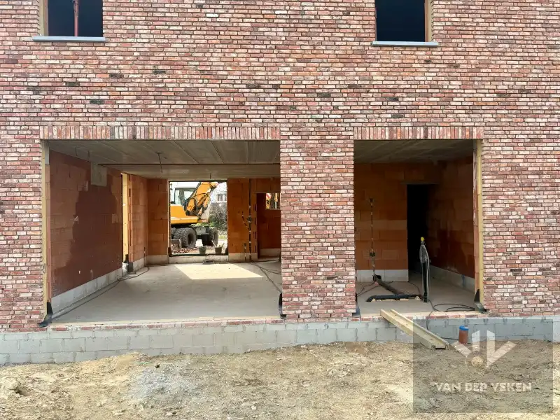 Moderne halfopen nieuwbouwwoning met 4 slaapkamers en 2 badkamers met carport foto 7