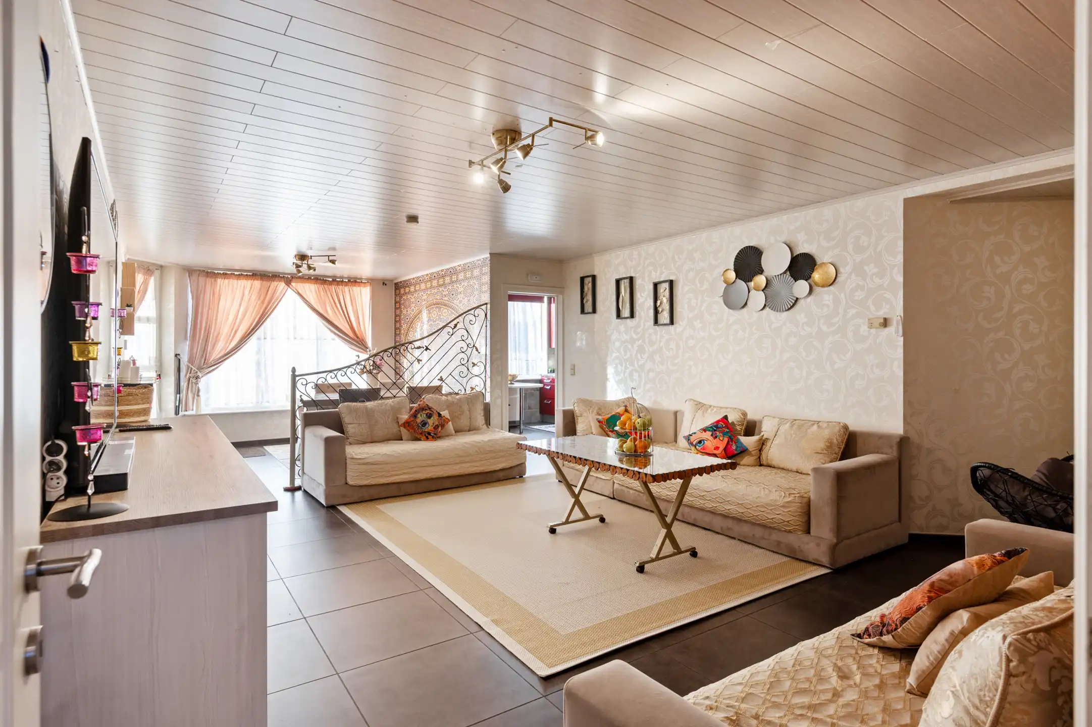 Ruim en verzorgd gelijkvloers appartement met 3 slaapkamers foto 3