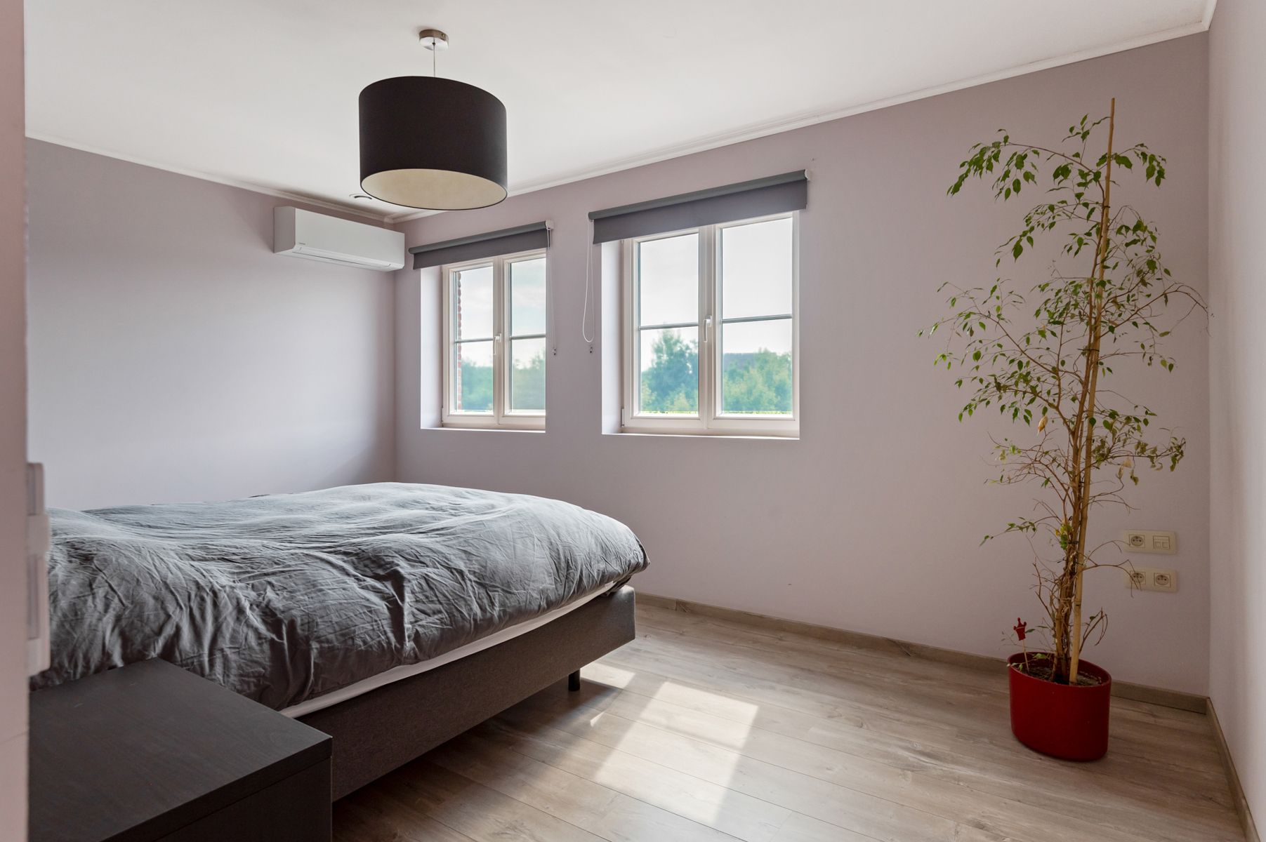 Recente villa met charme op ruime kavel foto 22