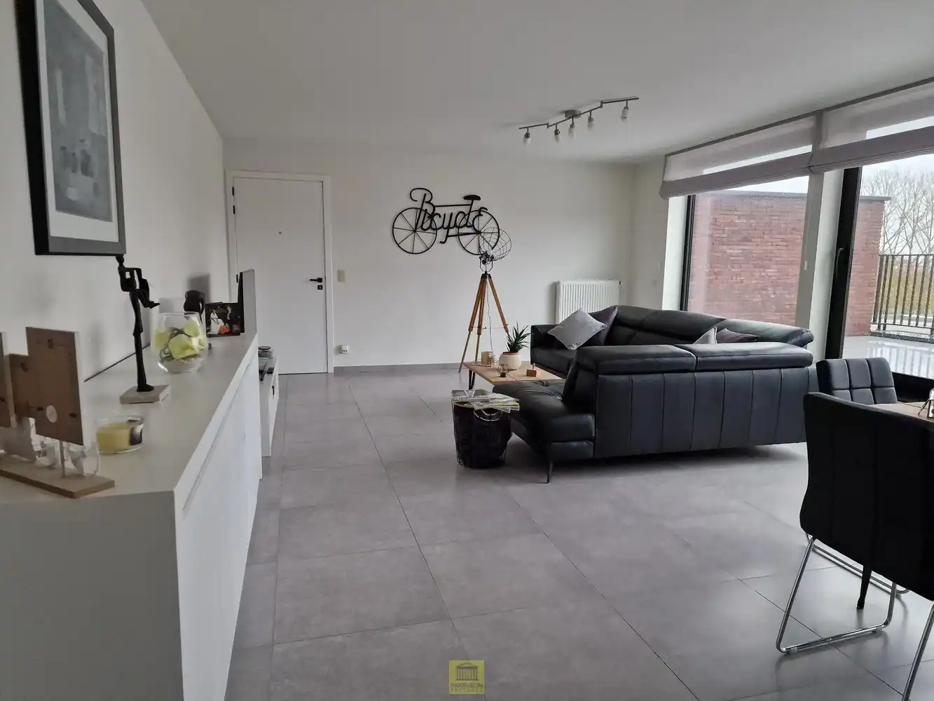 Ruim lichtrijk appartement met groot terras, garage én staanplaats! foto 6