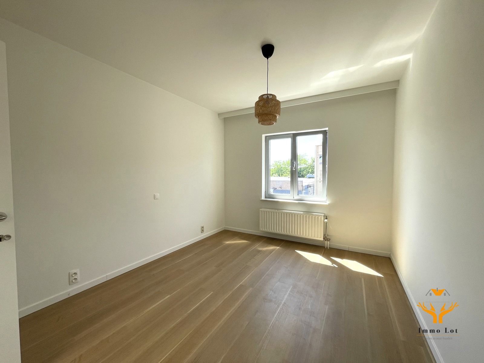 TE HUUR: 1-slaapkamerappartement in centrum Berlare foto 5