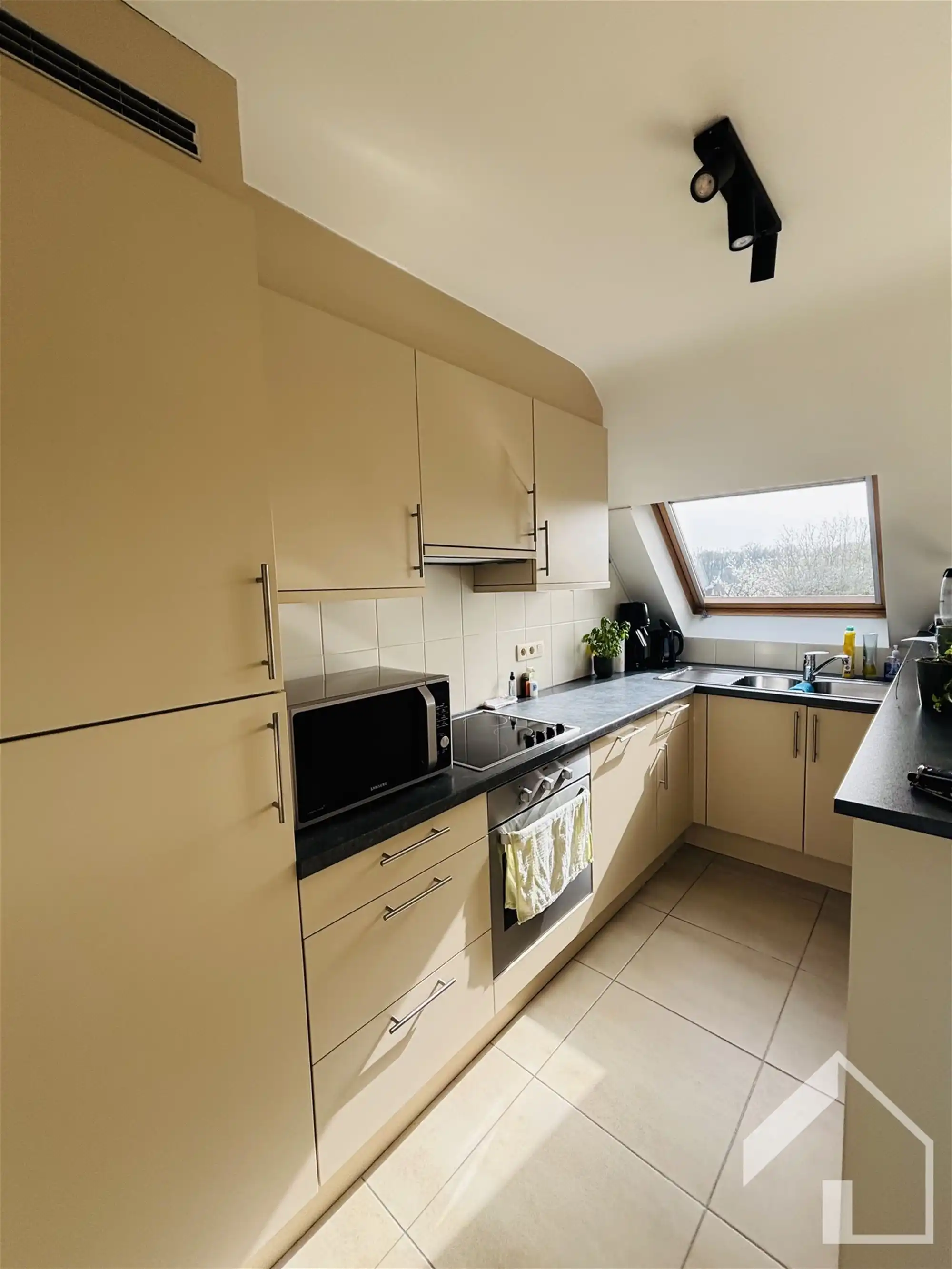 Mooi 1-slaapkamerappartement met groot terras foto 5