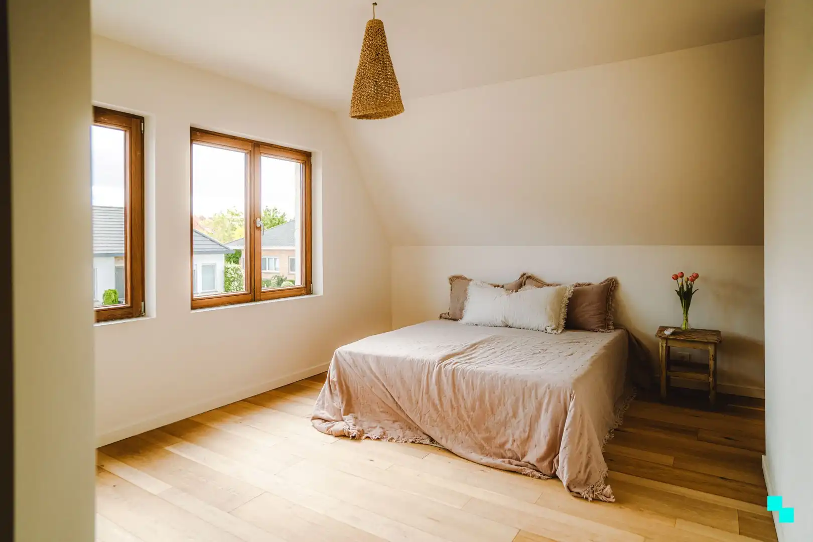 Totaal gerenoveerde woning met vier kamers in het hart van Merelbeke foto 22