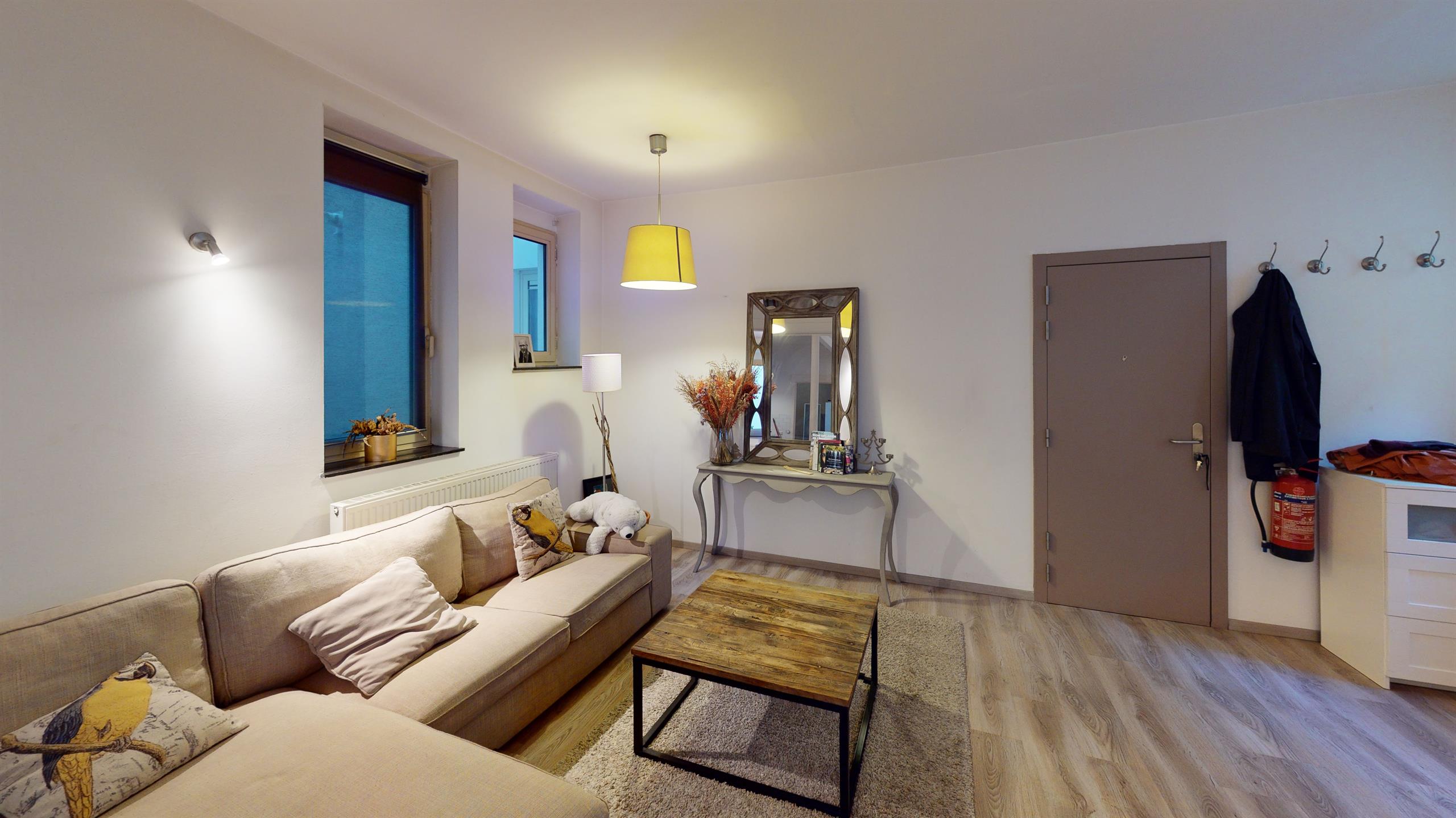 Gemeubeld appartement in de buurt van de Kloosterstraat.  foto 2