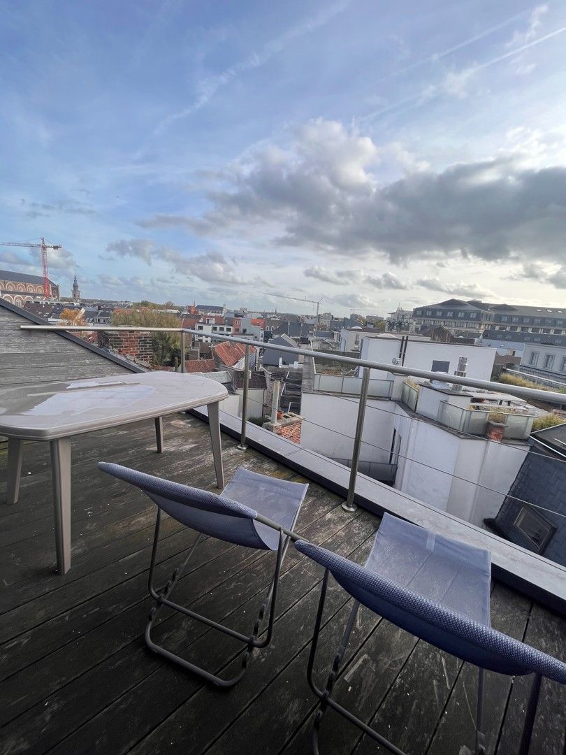 Bemeubeld appartement met fenomenaal zicht over Gent foto 8