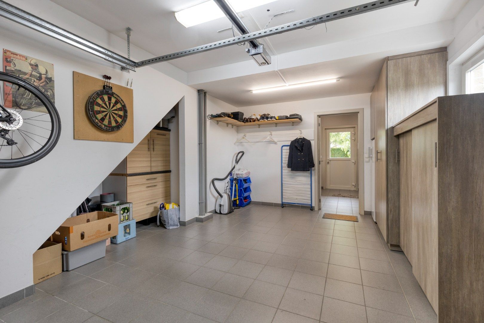 Prachtige, uiterst verzorgde villa met 3 slaapkamers en garage! foto 19