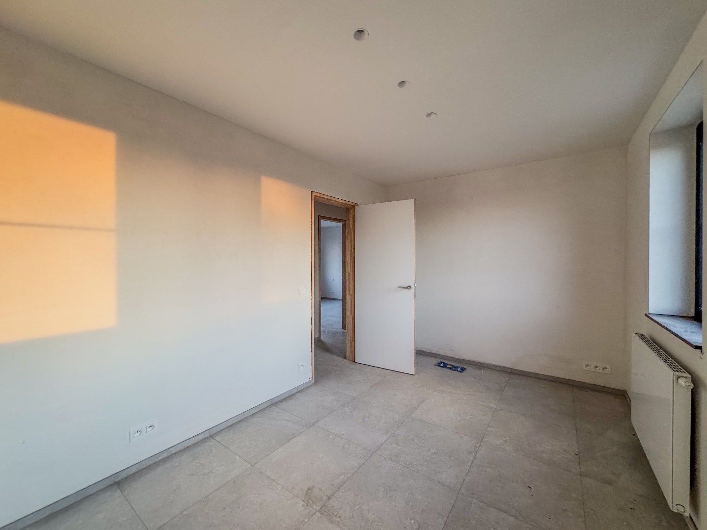 Energiezuinige nieuwbouwwoning met 3 slaapkamers, ruime garage en tuin. foto 17