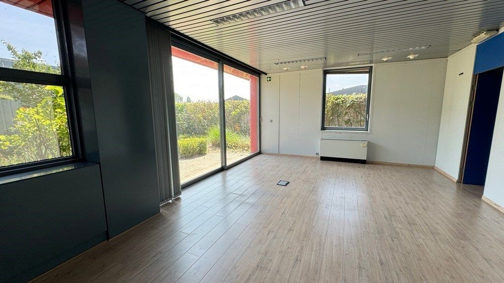 Logistiek bedrijfspand te huur in industriezone te Malle foto 7