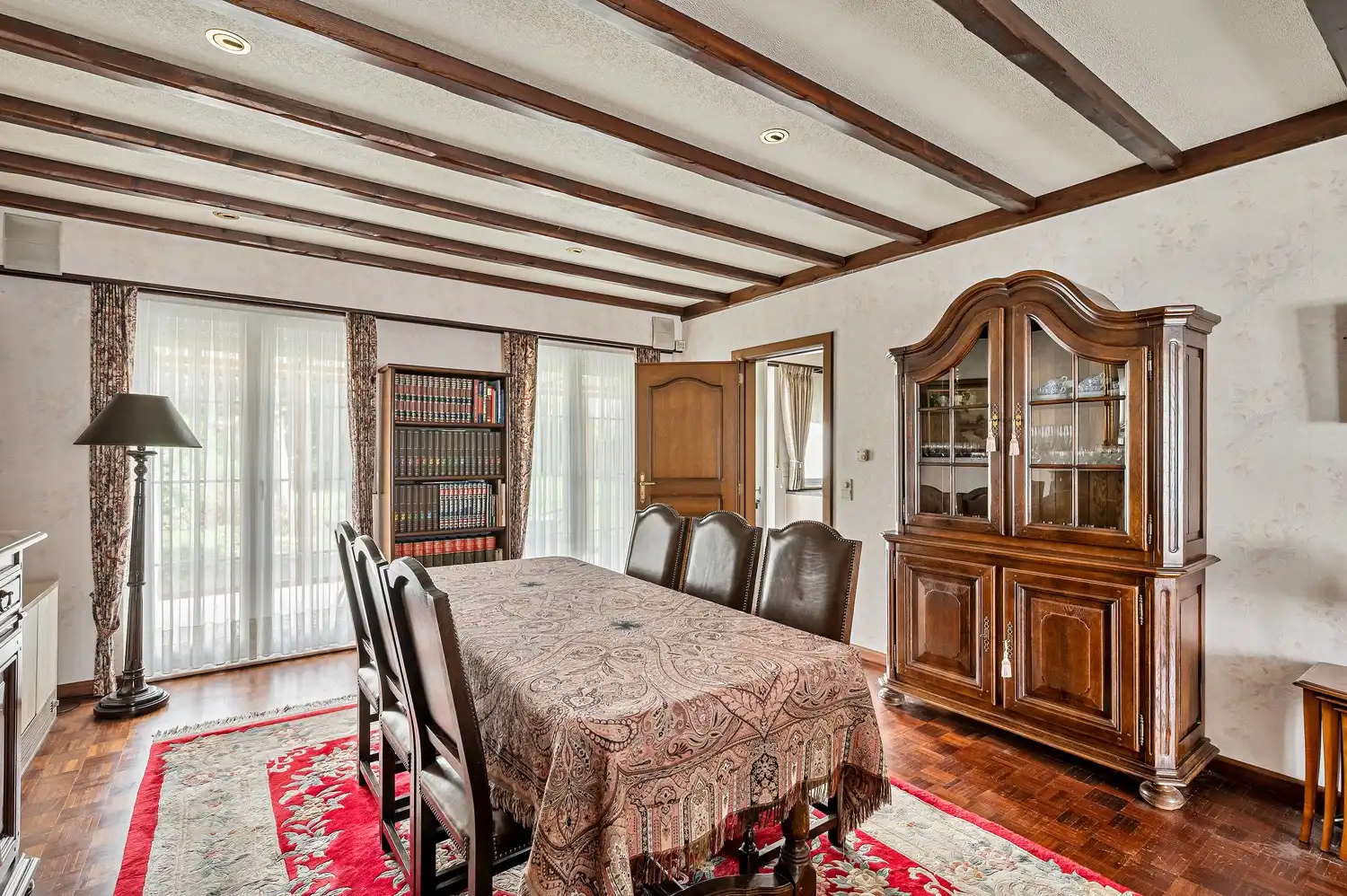 Laagbouwwoning op prachtig perceel van 2196m² foto 10