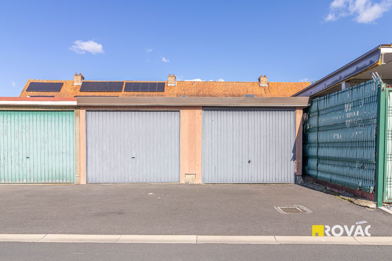 Leuke rijwoning in doodlopende straat met dubbele garage foto 23