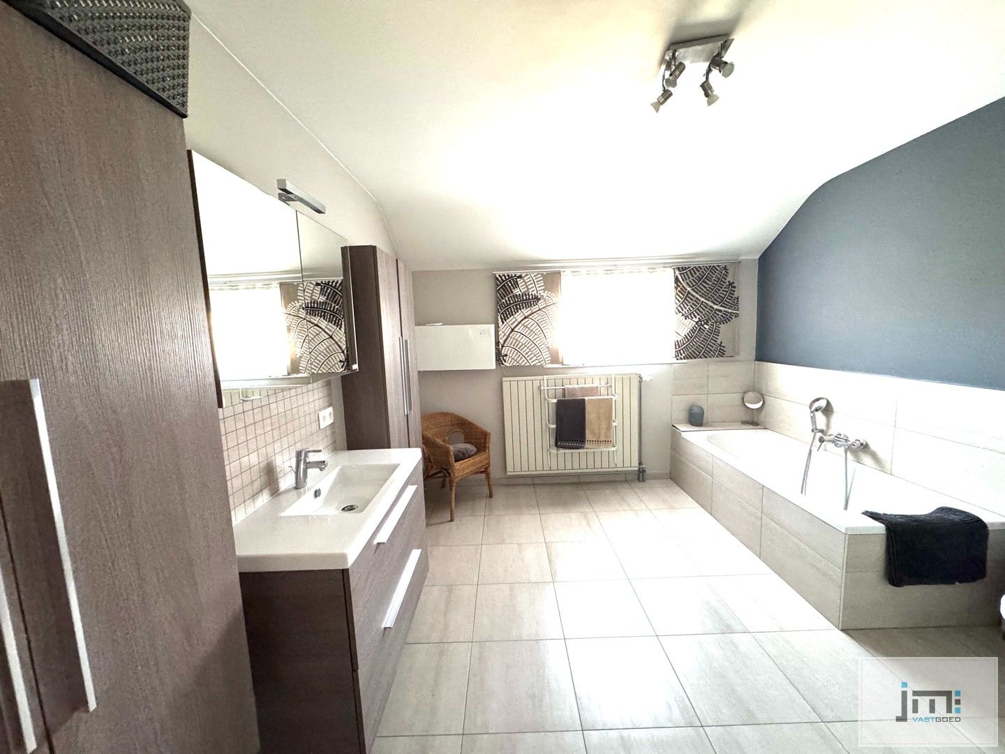 Instapklare en energiezuinige woning in hartje Borgloon foto 10