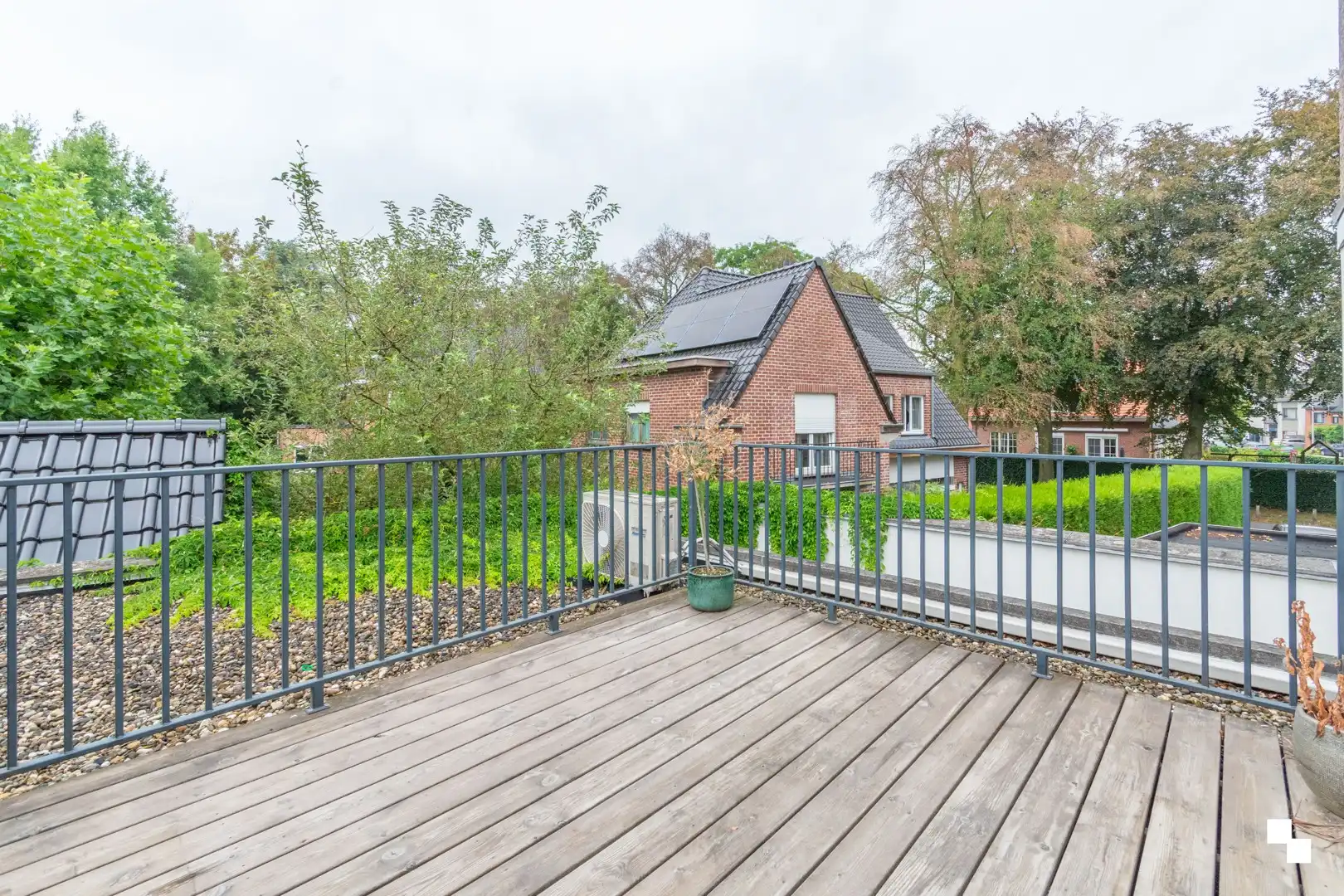 Ruime instapklare duplex met terras in hartje Merelbeke foto 20
