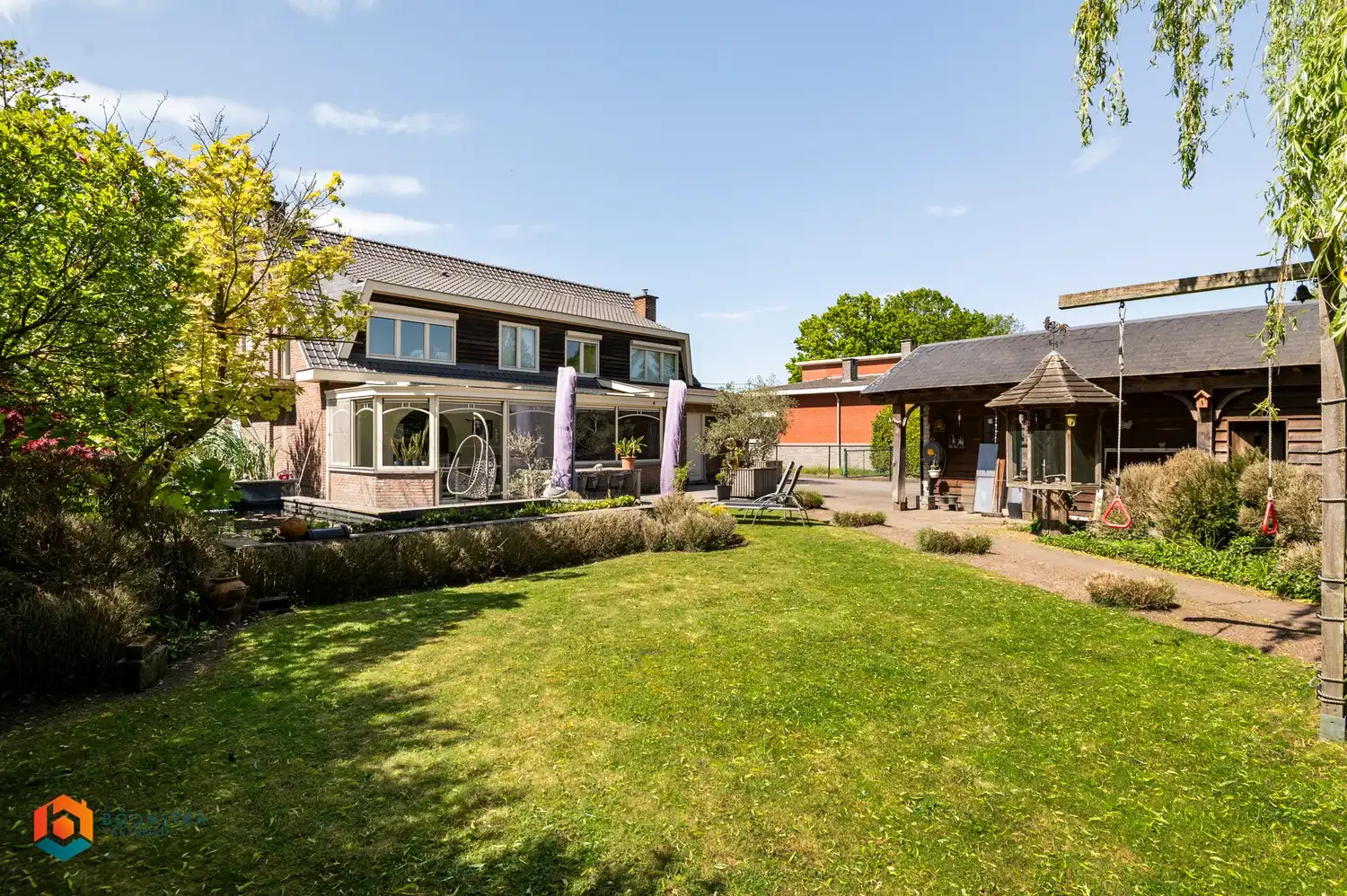 Vrijstaand wonen en werken met werkplaats/magazijn van 354 m² op toplocatie nabij R6 en E19 foto 3