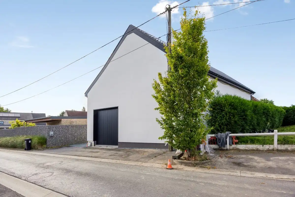 Ruime casco woning foto 22