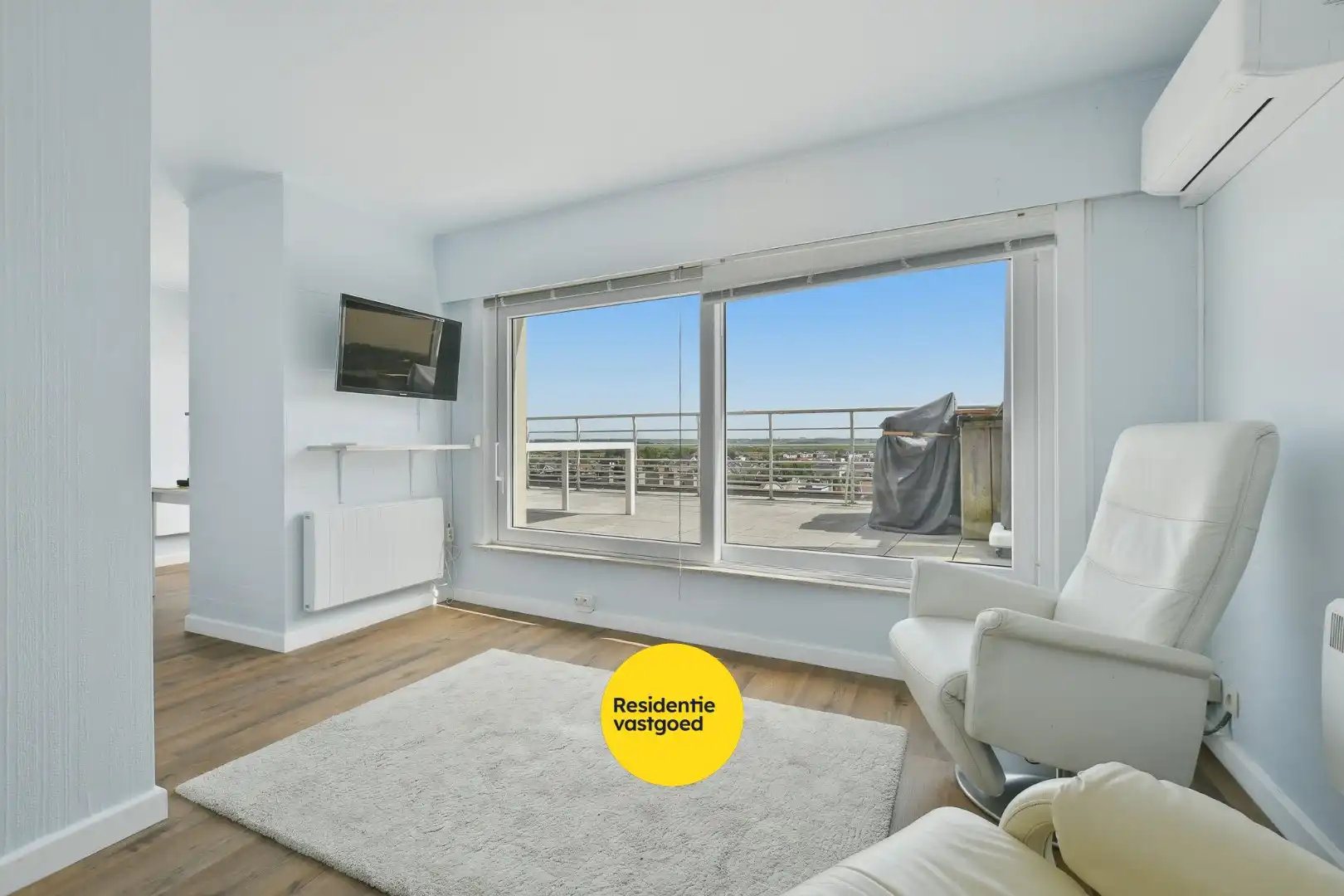 Uniek dakappartement met zonnige ligging en indrukwekkende vergezichten te Wenduine!  foto 5