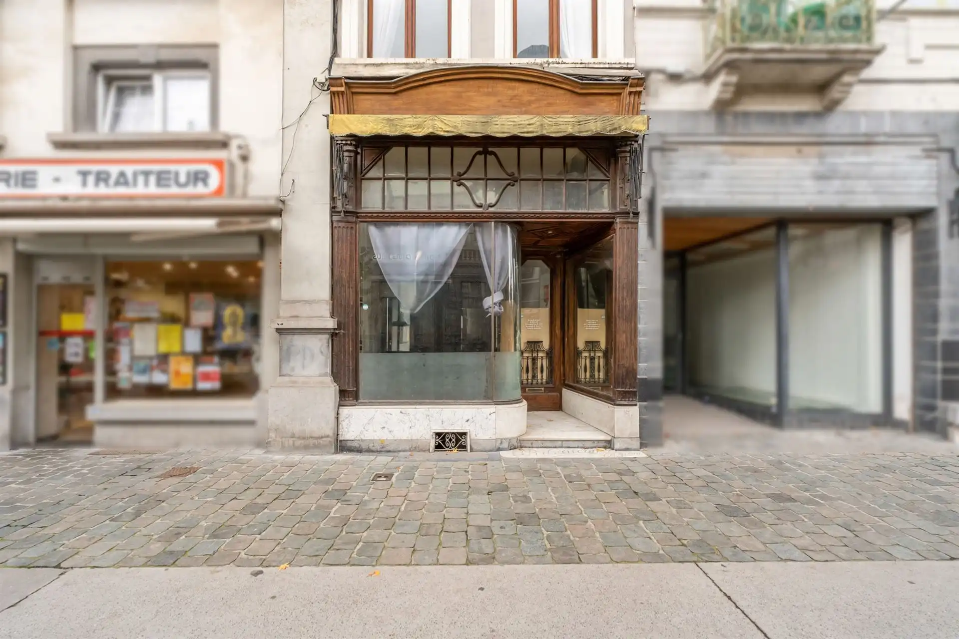 Commerciële ruimte te koop Rue Royale 70 - 7500 Tournai