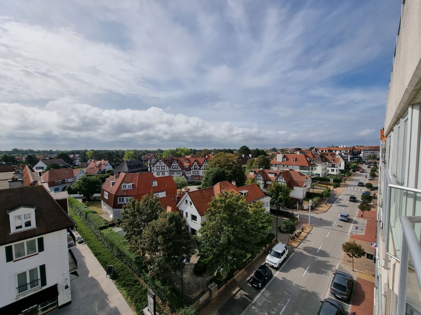 Hoekappartement gelegen op de Kustlaan foto 1