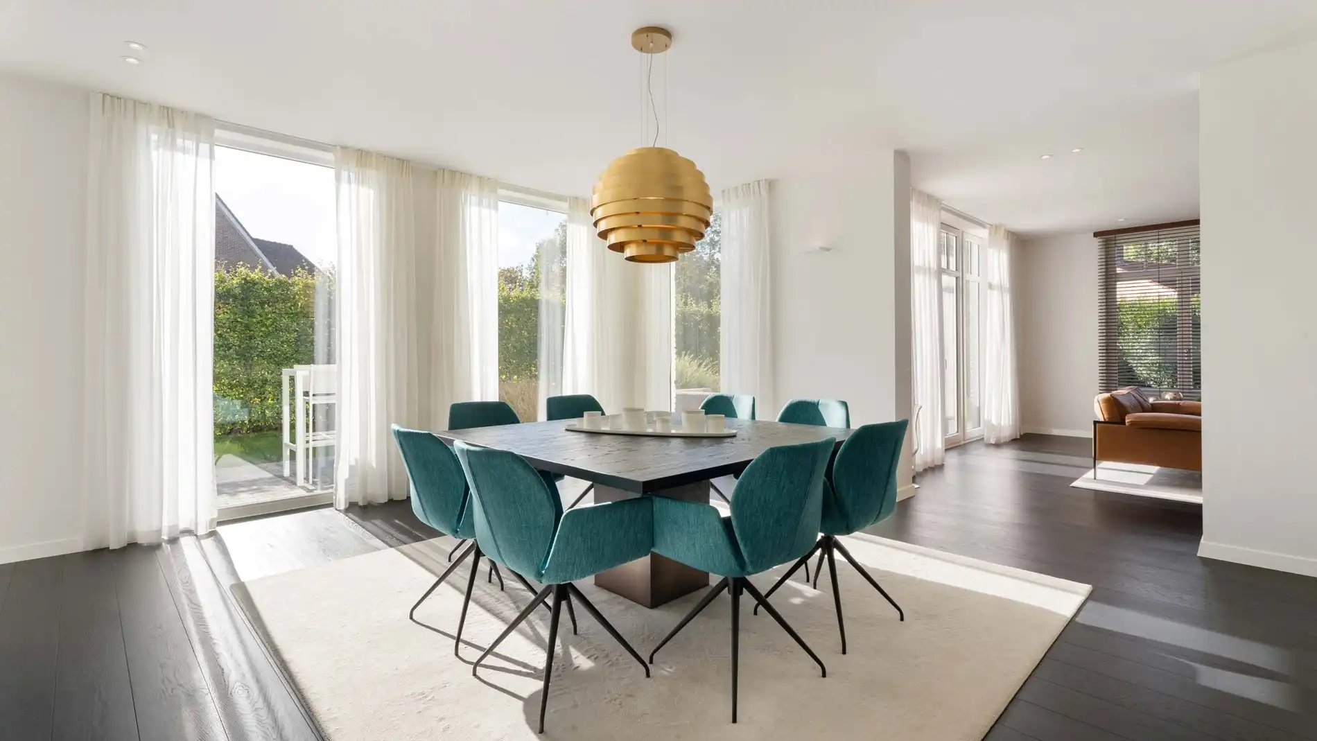 Exclusieve villa gelegen in een rustige, residentiële wijk . foto 11