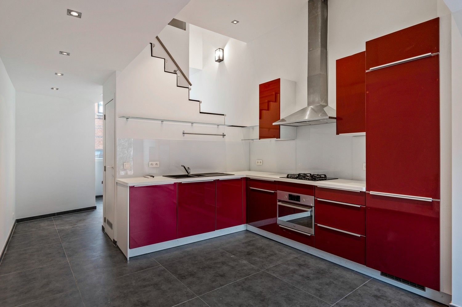 Instapklare woning met 2 slaapkamers en tuin te Lier! foto 6