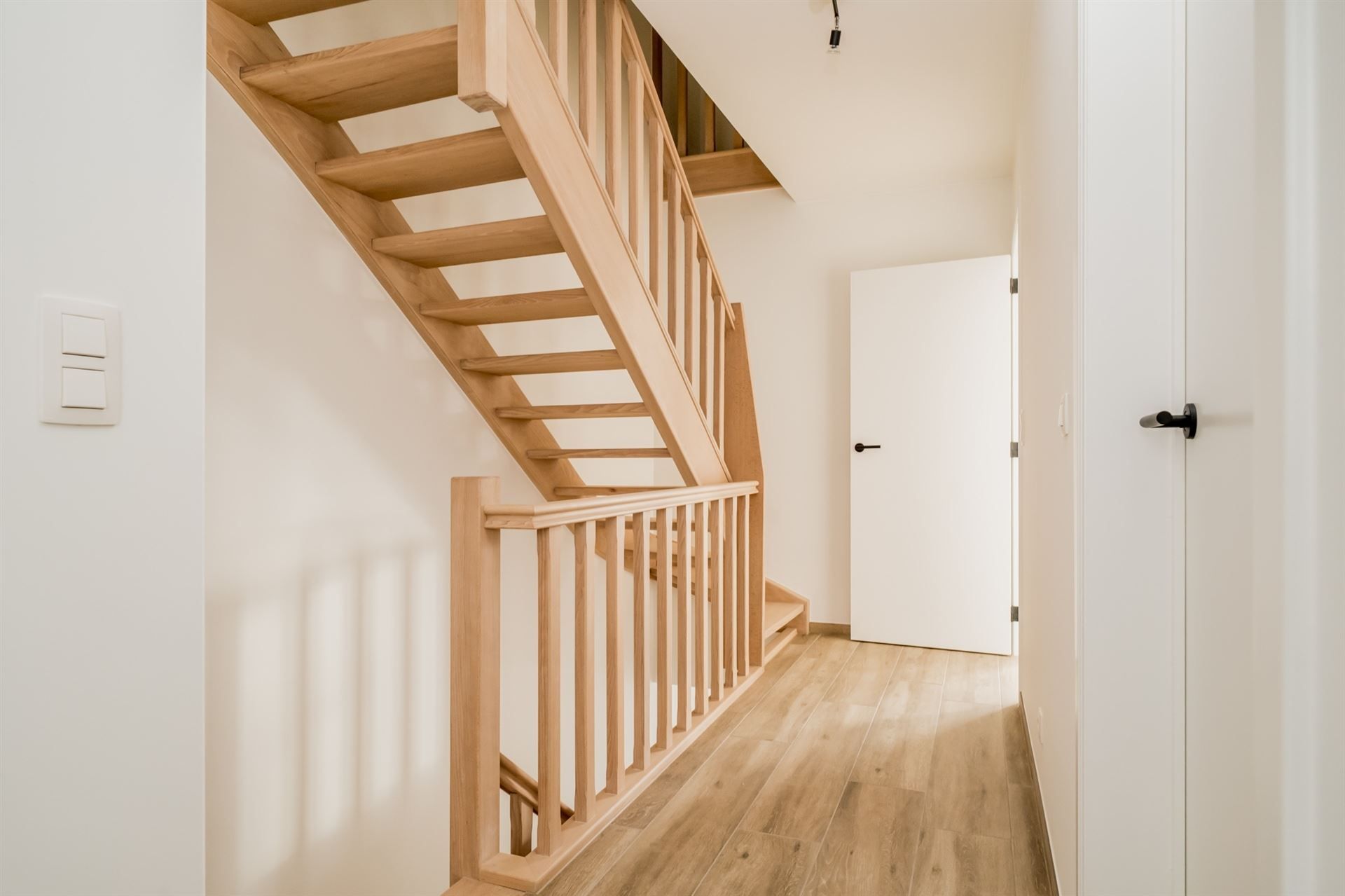 Moderne nieuwbouwwoning met 4 slpkm, tuin en garage  foto 11