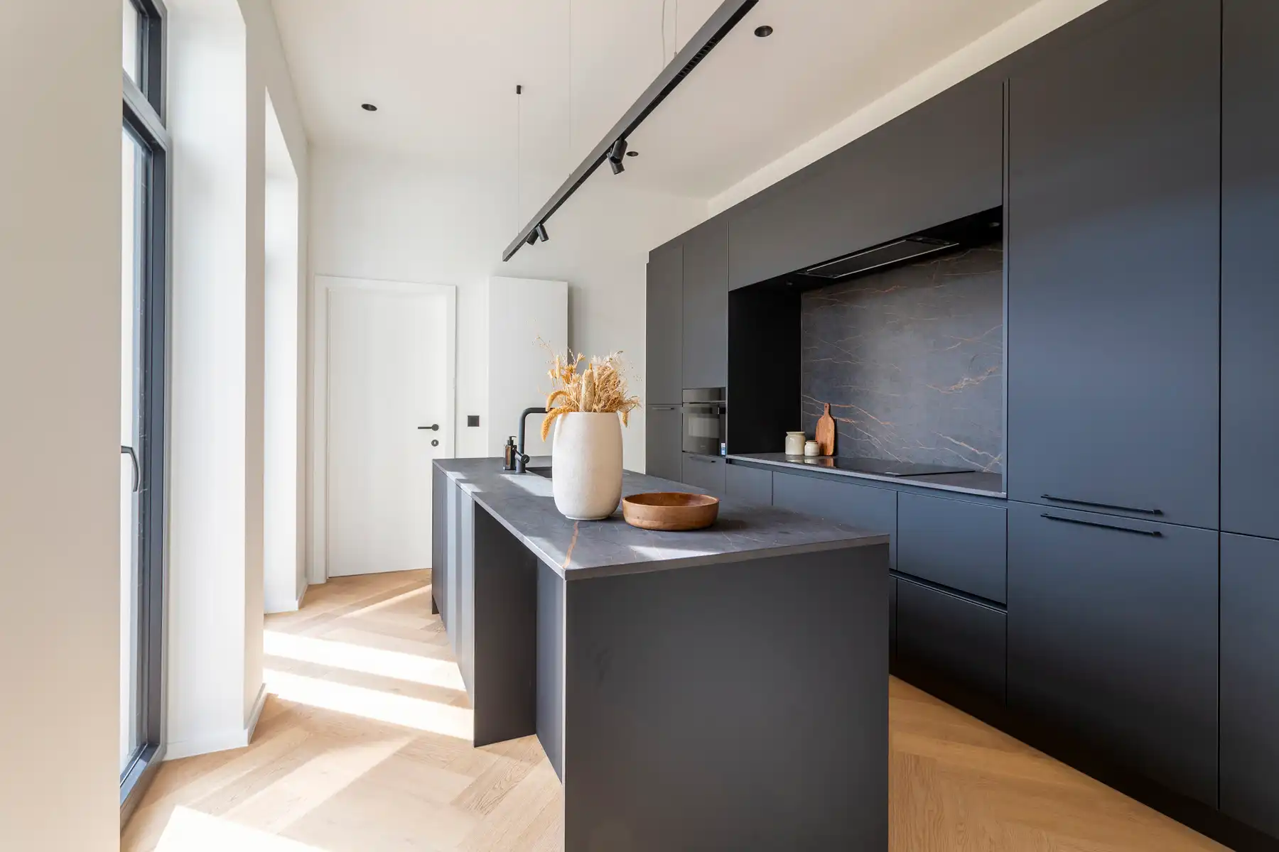 Totaalrenovatie 2 slaapkamers en toffe buitenruimte foto 5