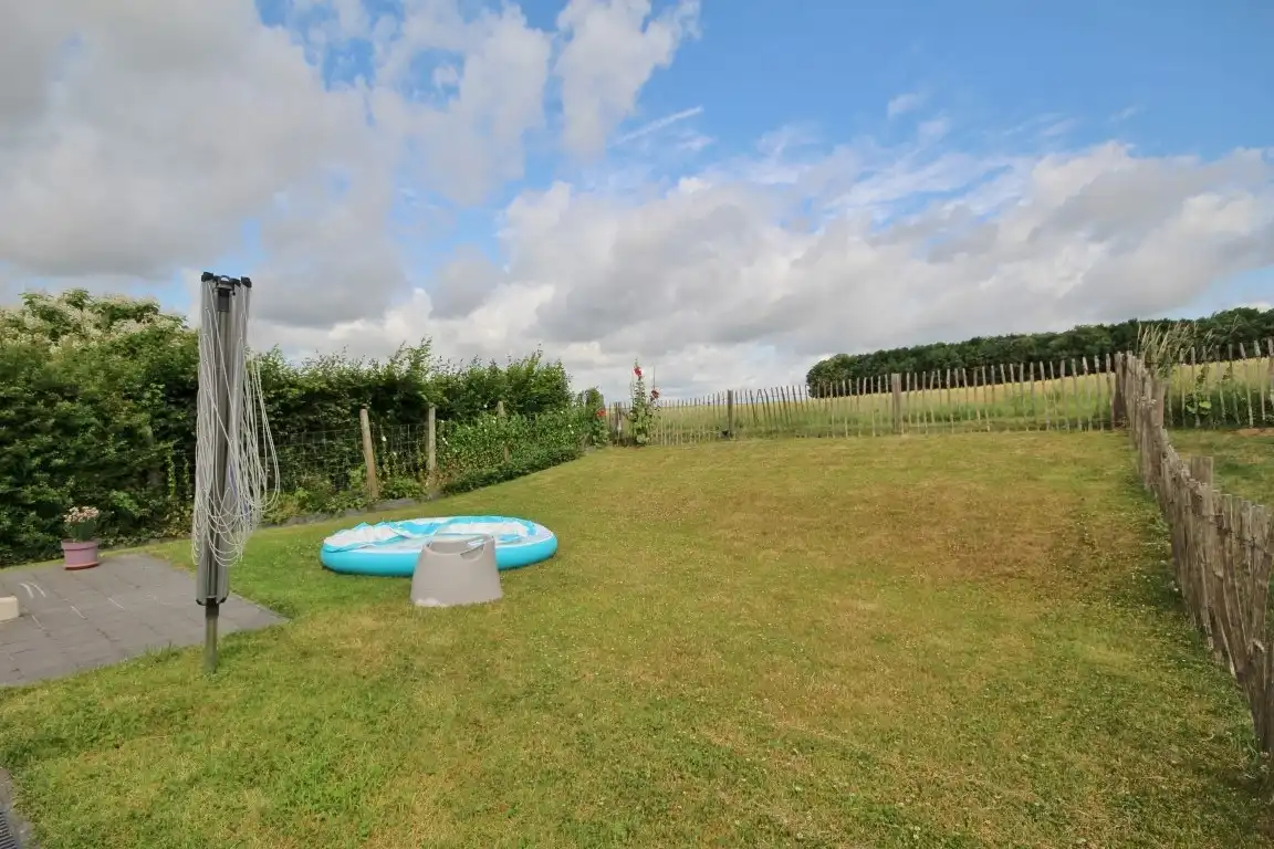 Moderne woning met 3 slaapkamers en tuin in het rustige Landen foto 21